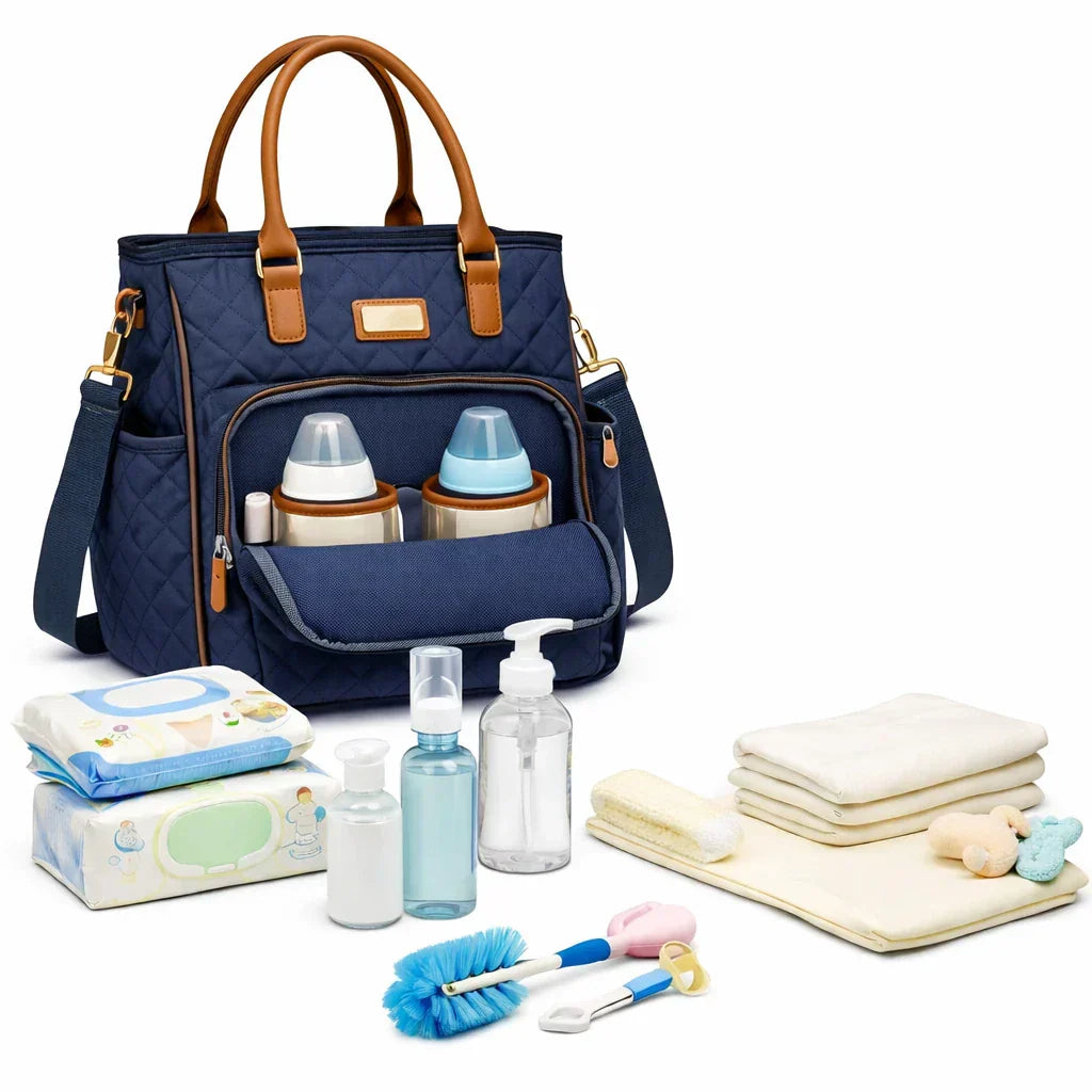 Sac à langer avec des produits de nettoyage
