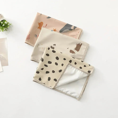 Matelas bébé à langer avec motifs