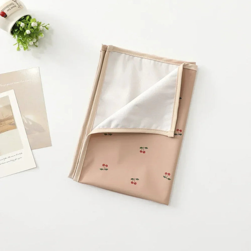 Matelas bébé à langer avec motifs cerise