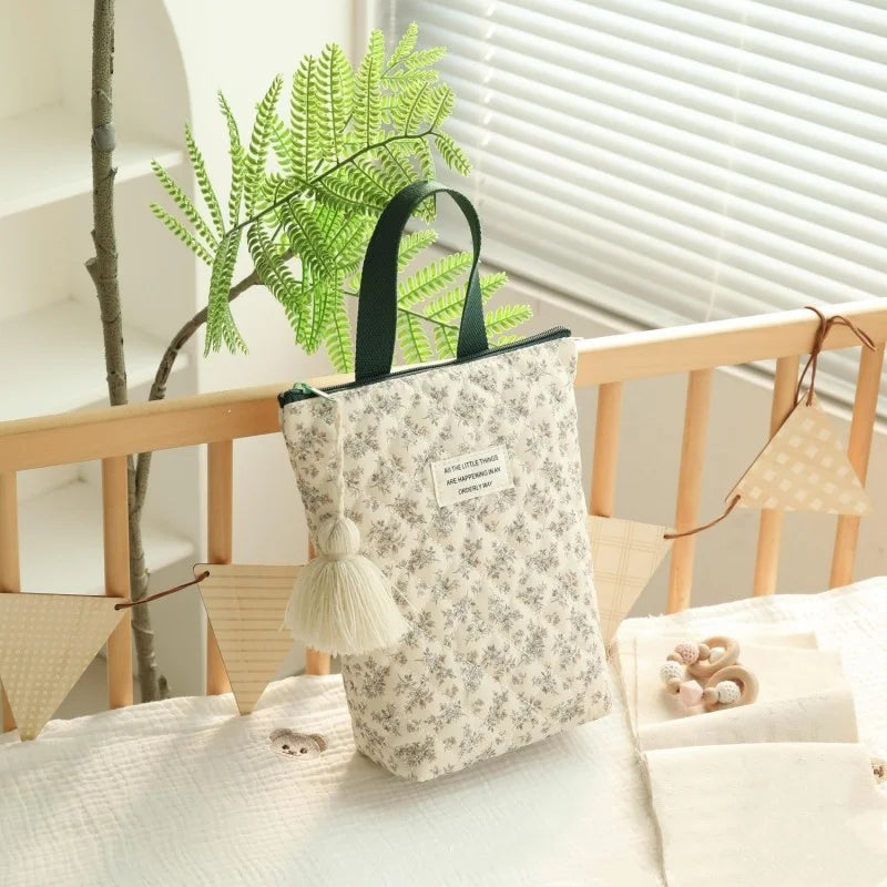 Petit sac à couche avec motif fleuris
