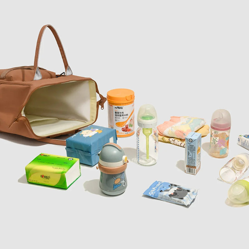 Sac à dos à langer style japonais marron avec accessoires bébé 