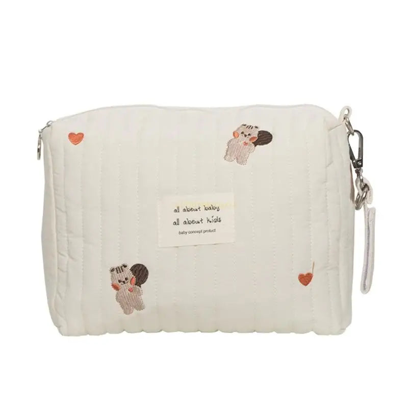 Sac à langer bébé castor sur fond blanc