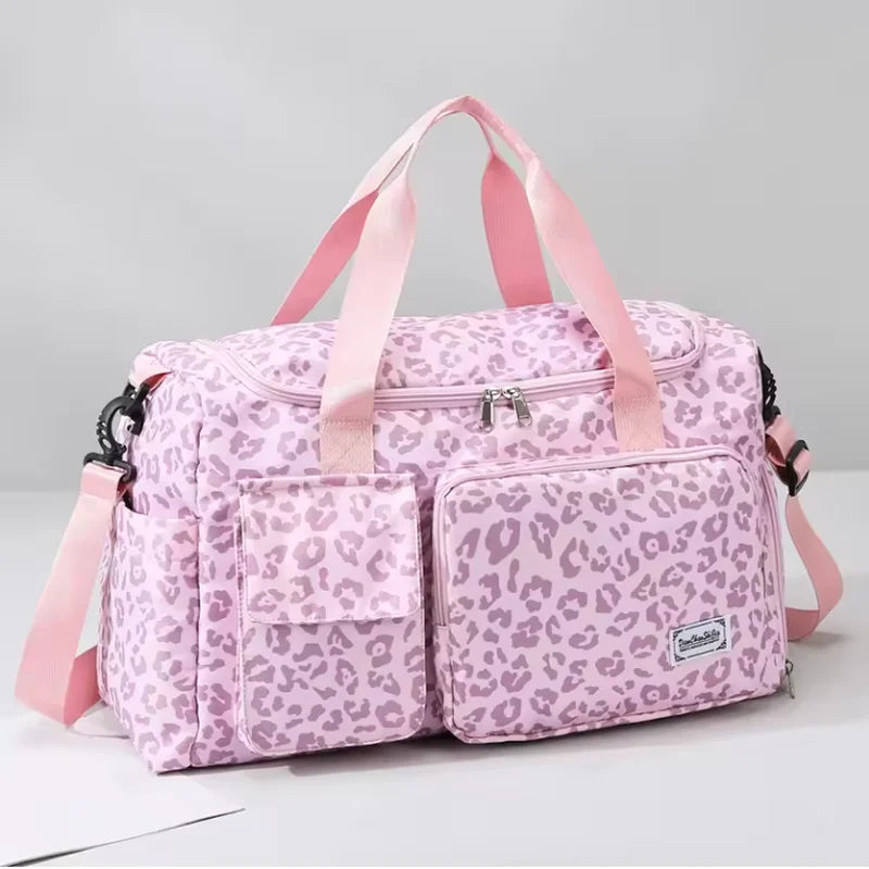 Sac à langer léopard rose de face